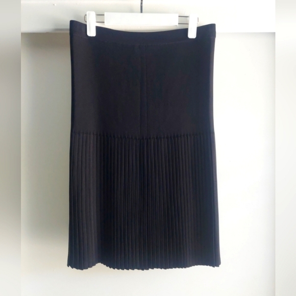 Misook Pull On Pleated Hem Black Skirt Classic Minimalist Designer XL - Picture 1 of 8